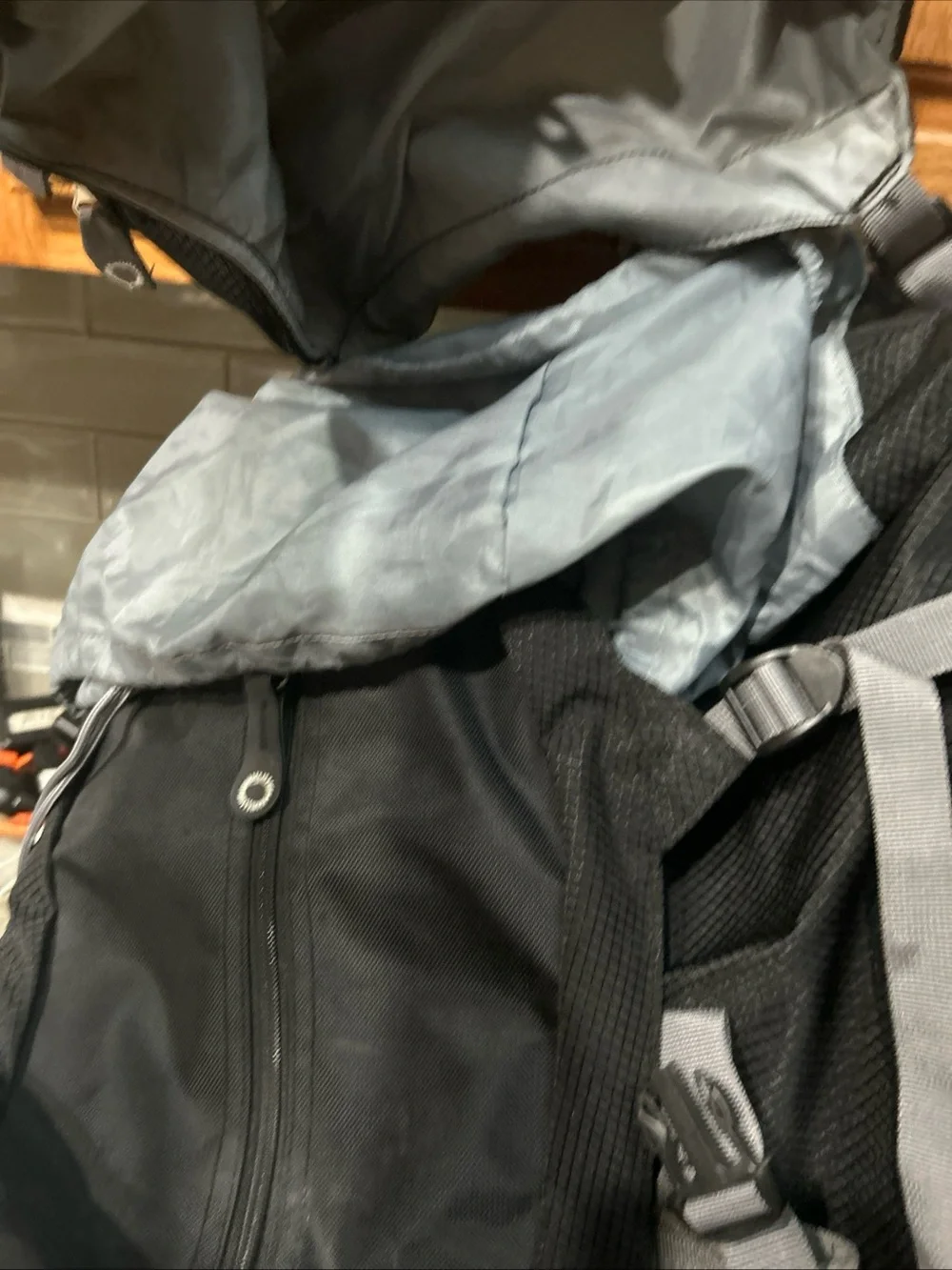 High Sierra Sentinel 65L Hiking Backpack Waterproof Nylon Hip Belt Ergo Fit.